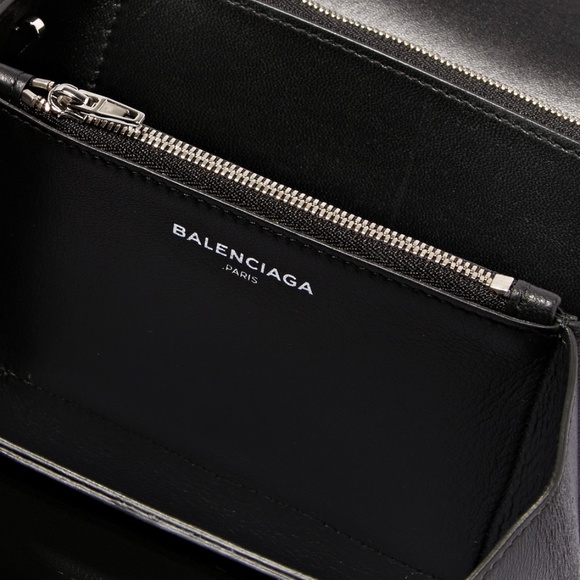 BALENCIAGA BLACK LOCK & KEY CHAIN SHOULDER BAG - Picture 4 of 8